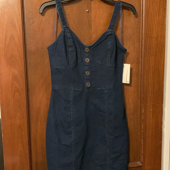 Brand new 7th & Hudson dark denim mini dress with zipper back 😍😍😍 - Picture 3 of 10